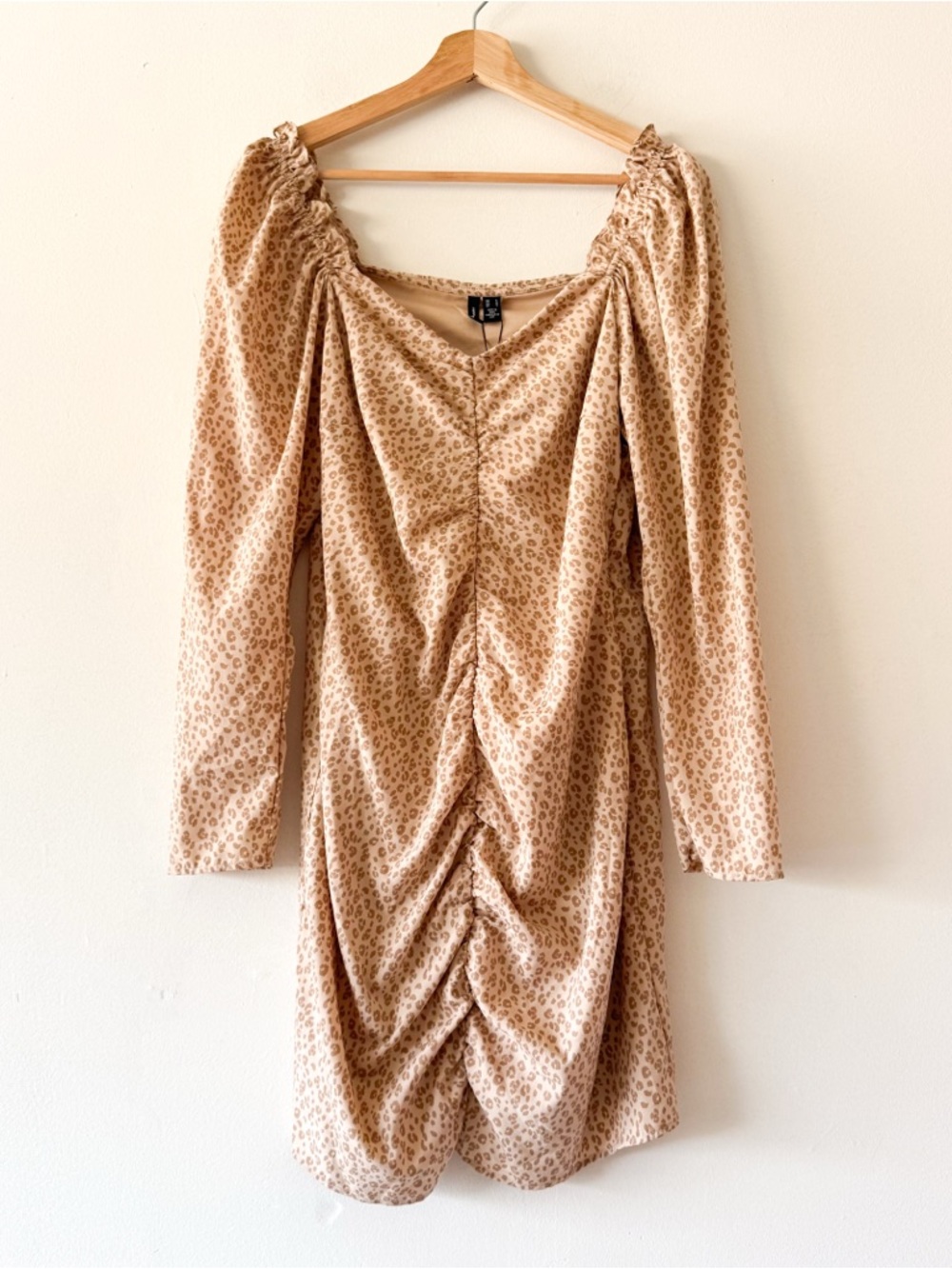 Vero Moda Beige Leopard Ruched Long-Sleeve Dress Size L